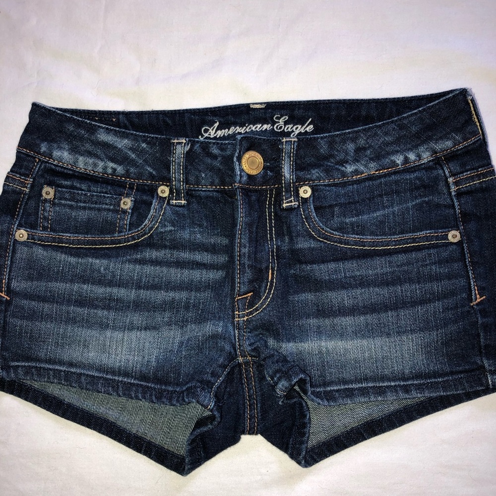 NWOT AMERICAN EAGLE DENIM JEAN SHORTS SZ 2 Stretch